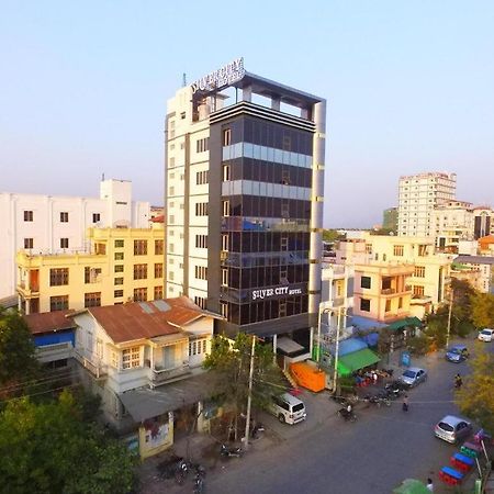 Silver City Hotel Mandalay Extérieur photo