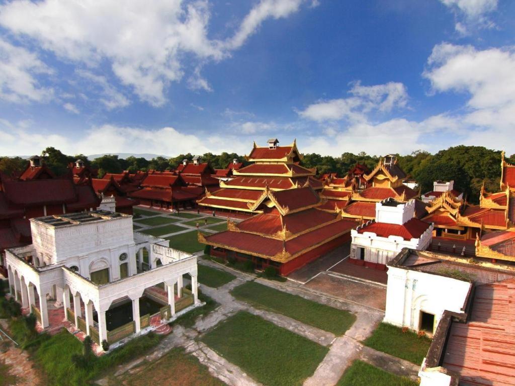 Silver City Hotel Mandalay Extérieur photo