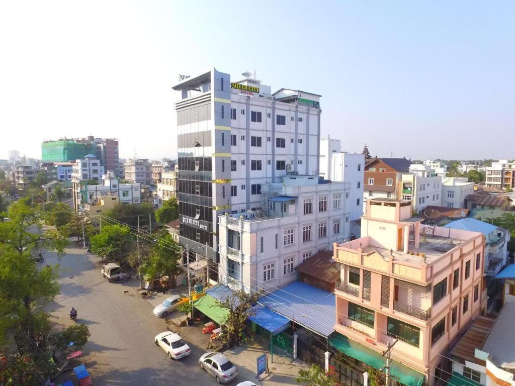 Silver City Hotel Mandalay Extérieur photo