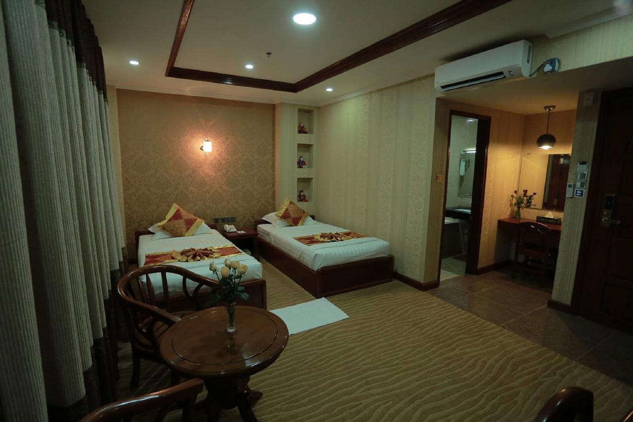 Silver City Hotel Mandalay Extérieur photo