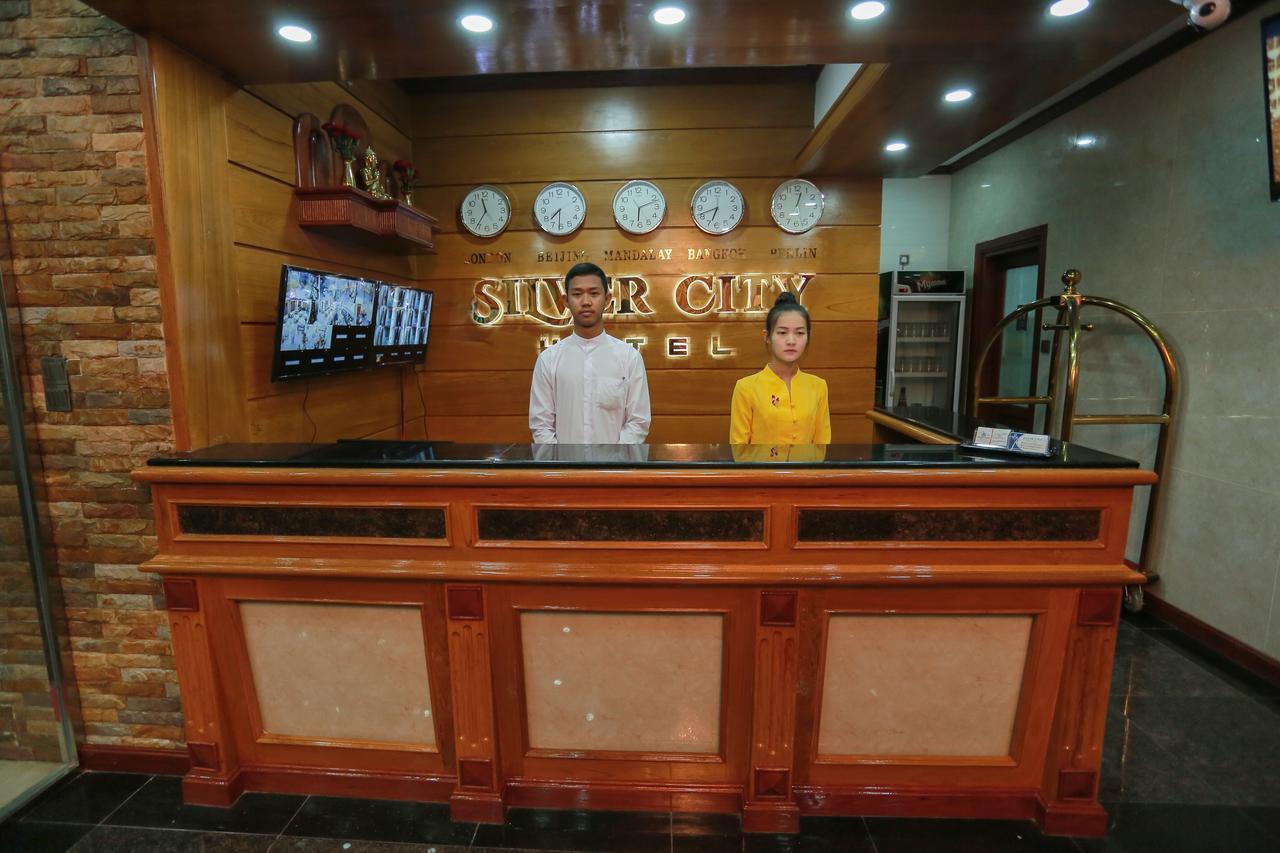 Silver City Hotel Mandalay Extérieur photo