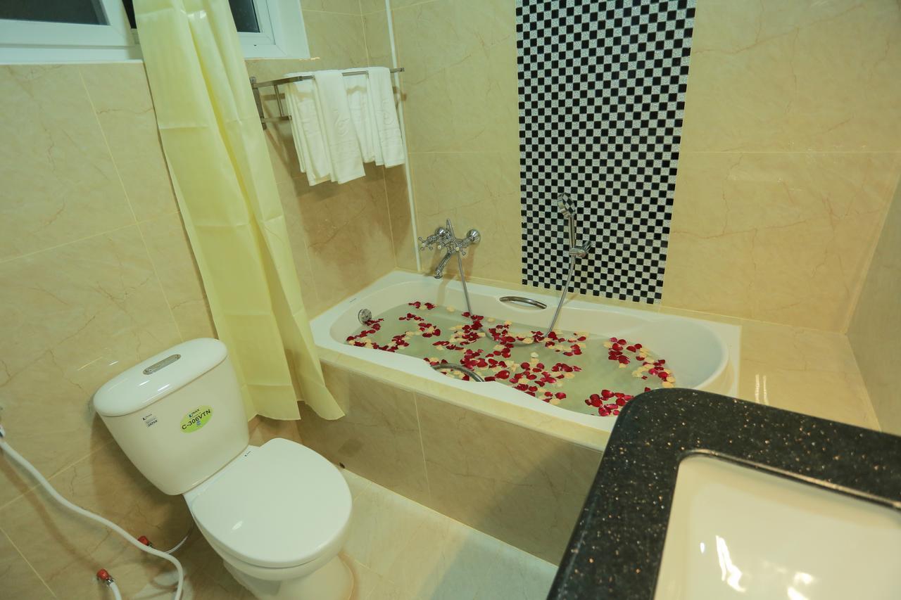 Silver City Hotel Mandalay Extérieur photo