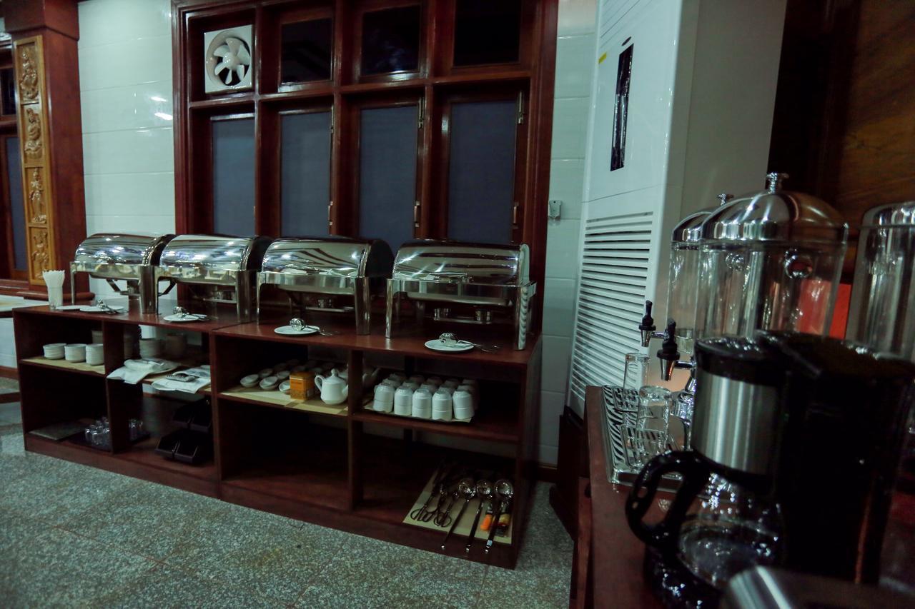 Silver City Hotel Mandalay Extérieur photo