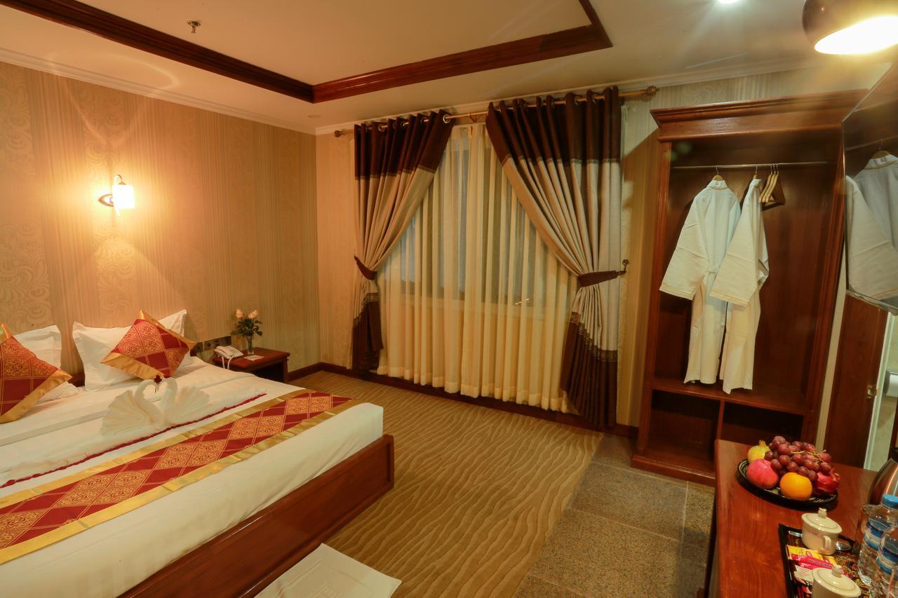 Silver City Hotel Mandalay Extérieur photo